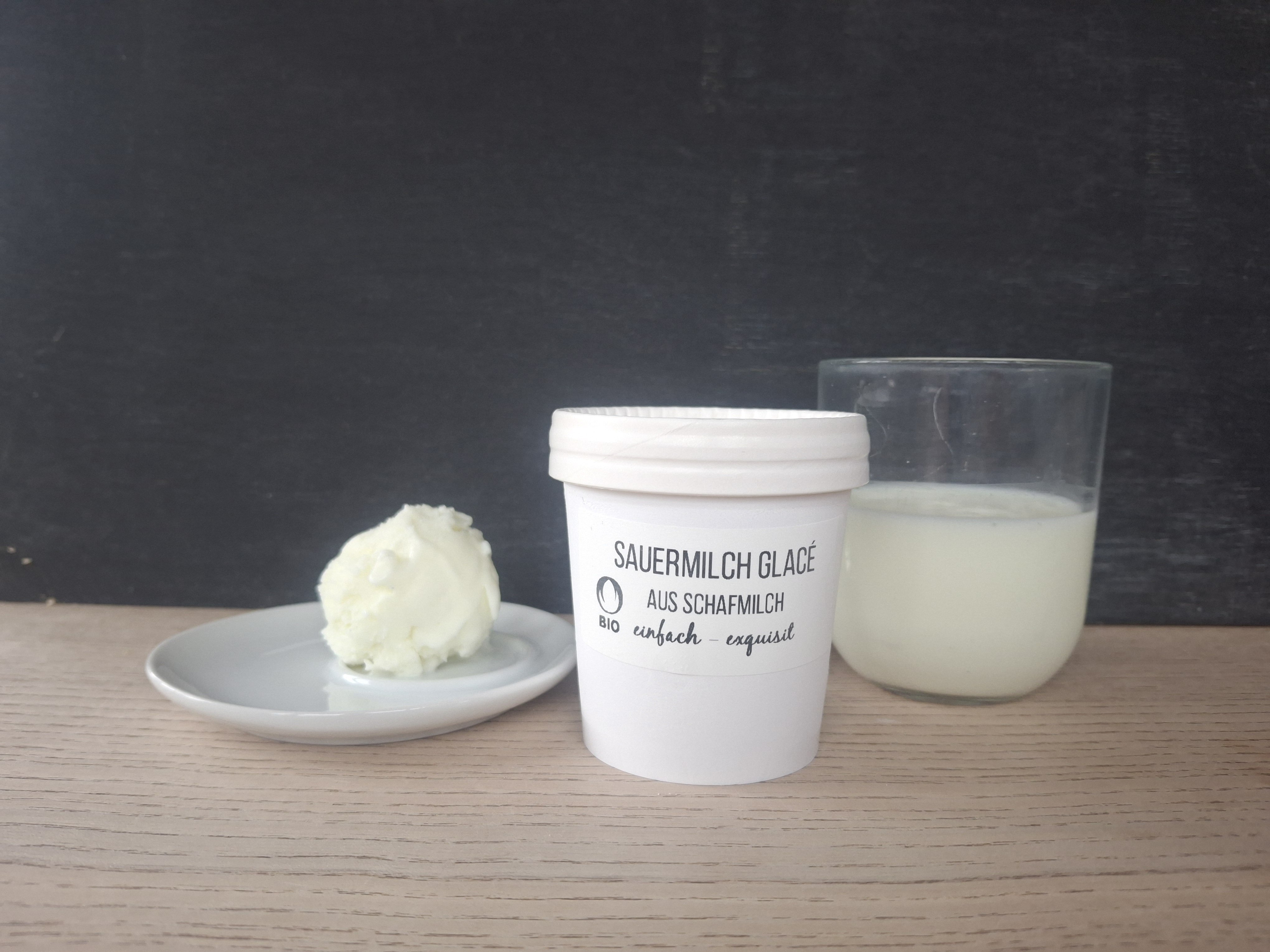 Sauermilch-Glacé